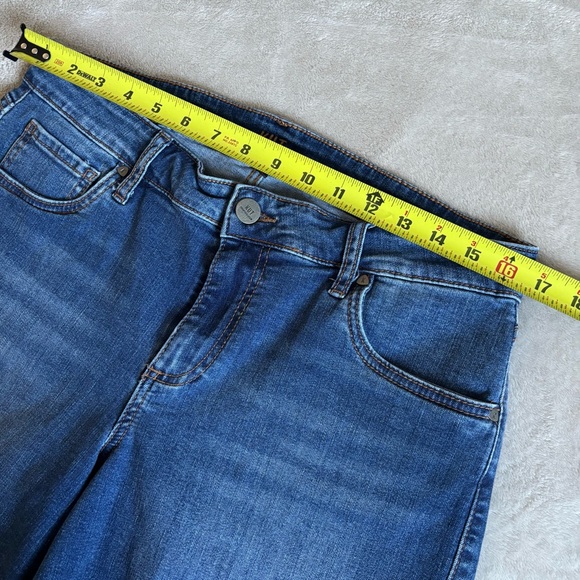 KUT From The Kloth Women's Blue Denim Shorts Size 10 - Picture 8 of 9